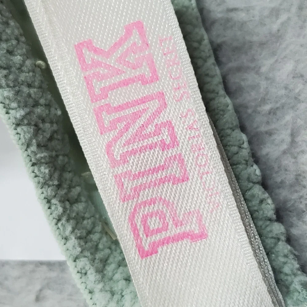 PINK Victoria's Secret Women Bra 34C Light Green Padded T Shirt Underwired READ